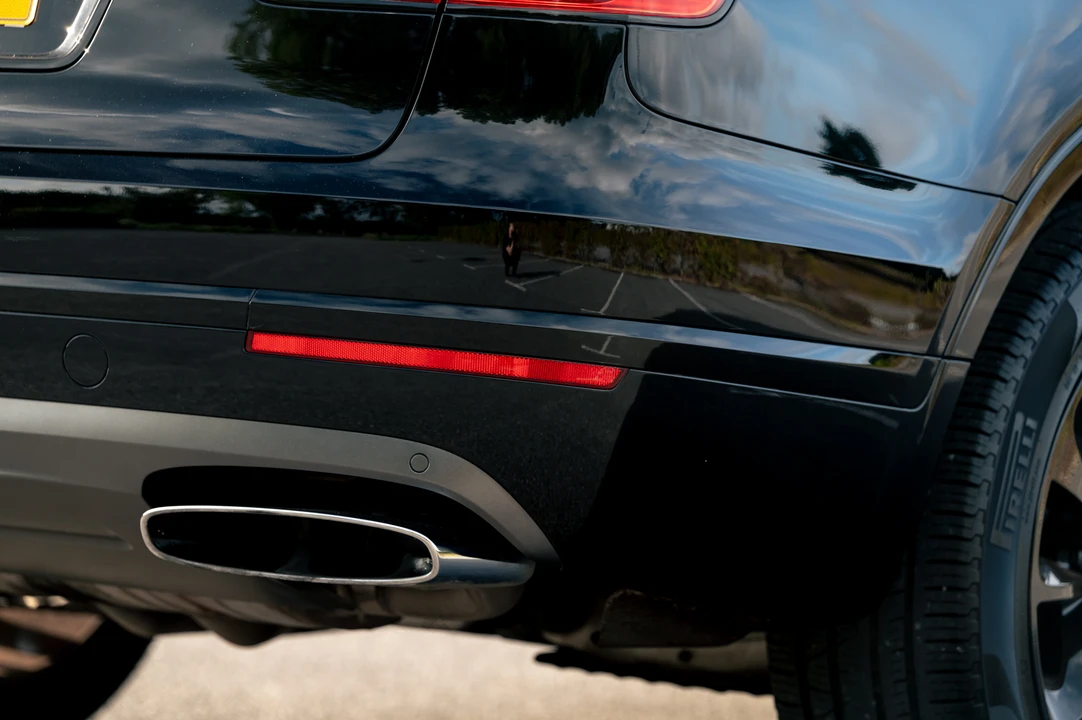 2016 Bentley Bentayga - Image 29 of 31