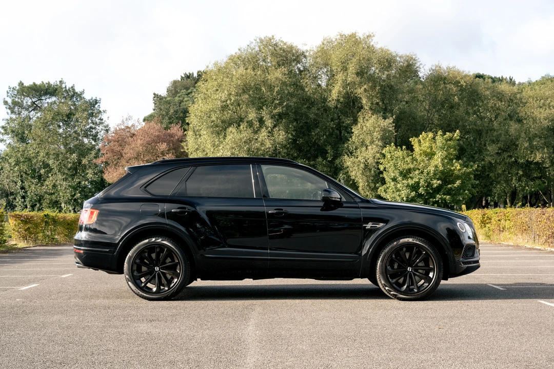 2016 Bentley Bentayga - Image 9 of 31