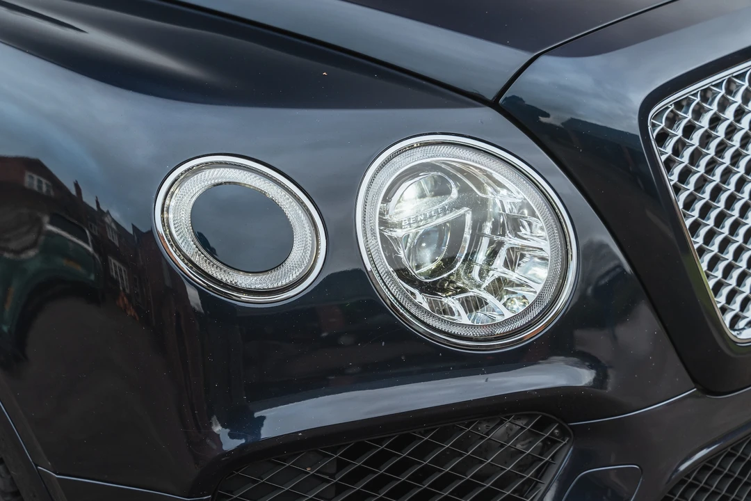 2016 Bentley Bentayga - Image 24 of 31