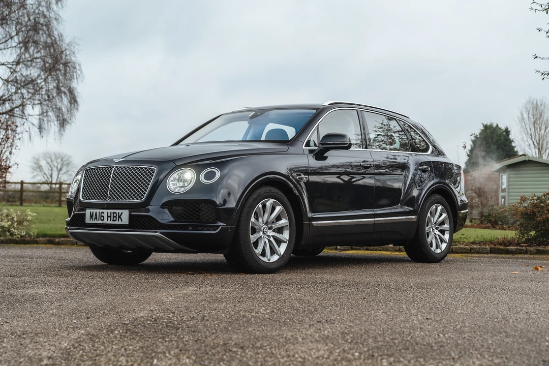 2016 Bentley Bentayga - Image 12 of 31