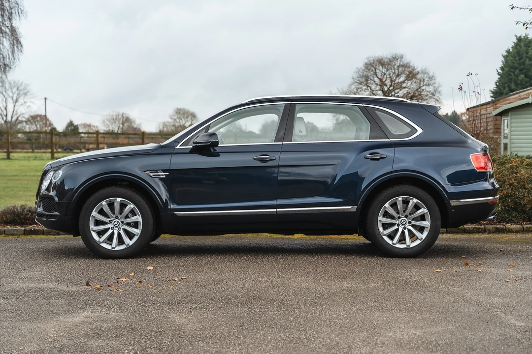 2016 Bentley Bentayga - Image 5 of 31