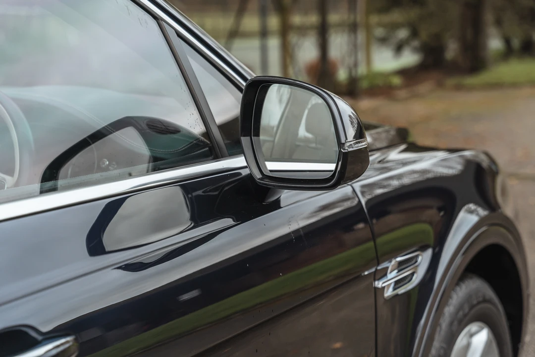 2016 Bentley Bentayga - Image 30 of 31