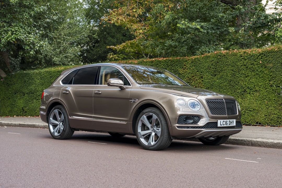 2016 Bentley Bentayga - Image 9 of 31
