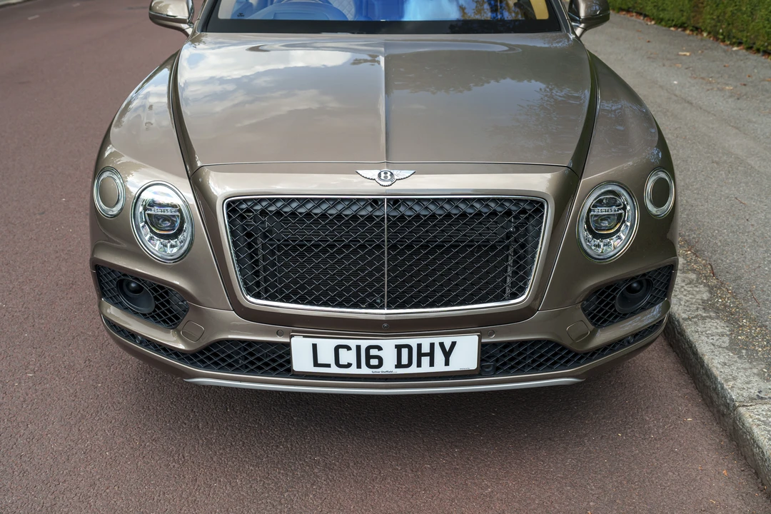2016 Bentley Bentayga - Image 10 of 31