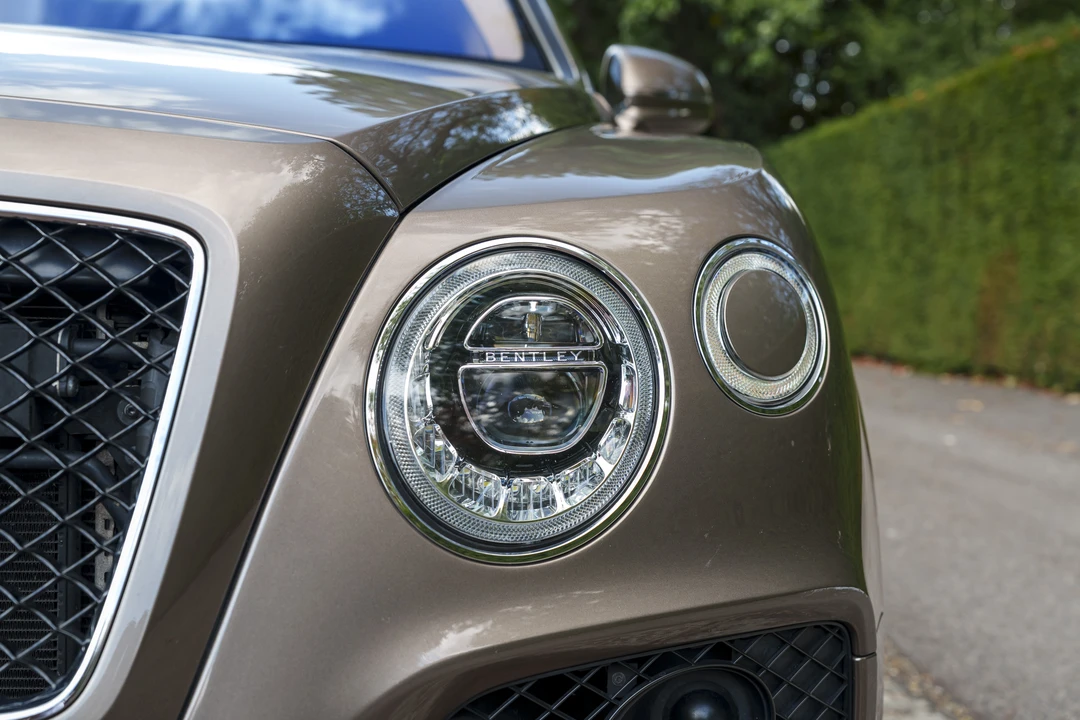 2016 Bentley Bentayga - Image 12 of 31
