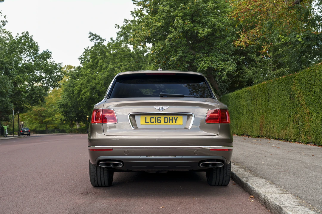 2016 Bentley Bentayga - Image 6 of 31