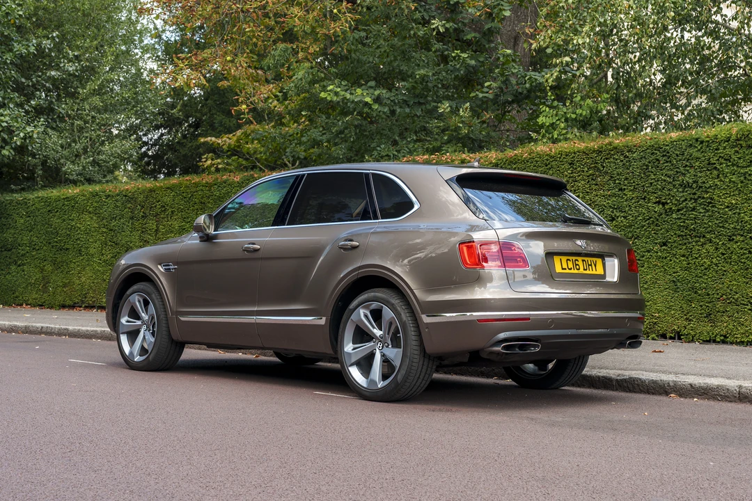 2016 Bentley Bentayga - Image 5 of 31