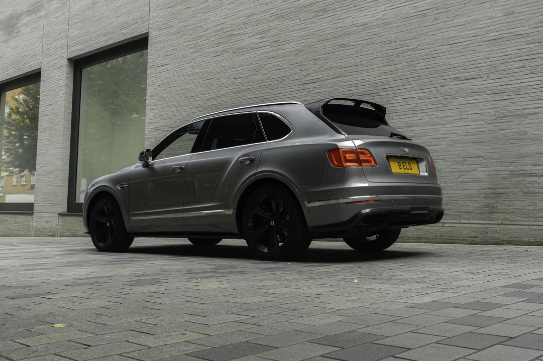 2016 Bentley Bentayga - Image 21 of 31