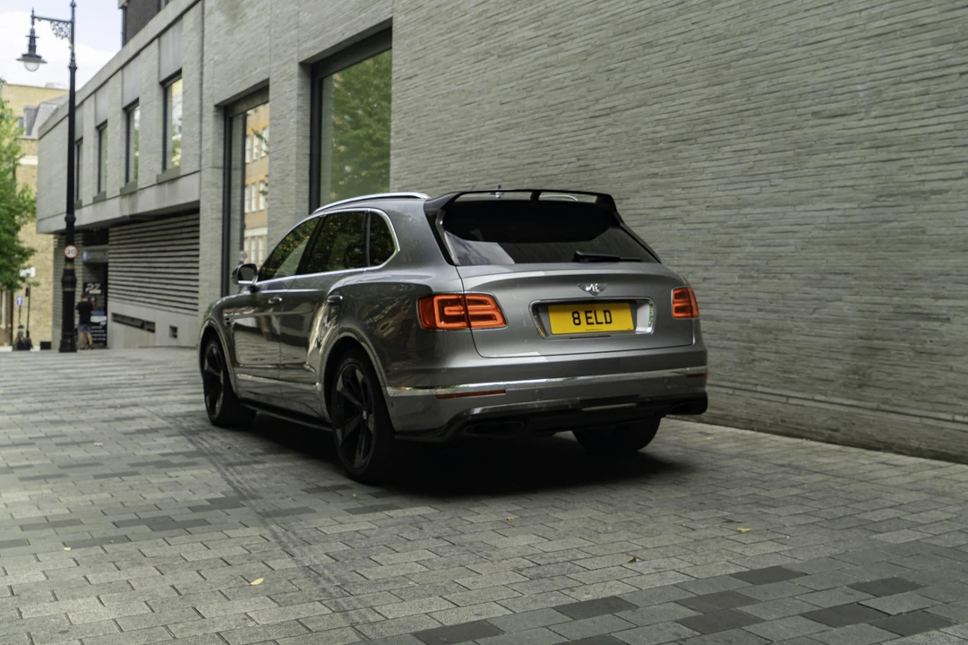 2016 Bentley Bentayga - Image 22 of 31
