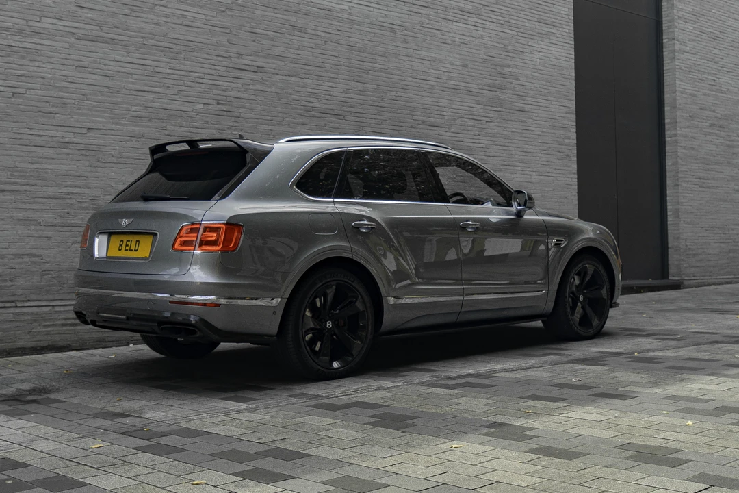 2016 Bentley Bentayga - Image 7 of 31