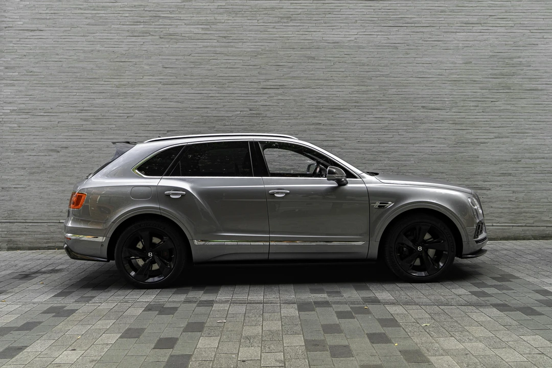2016 Bentley Bentayga - Image 8 of 31