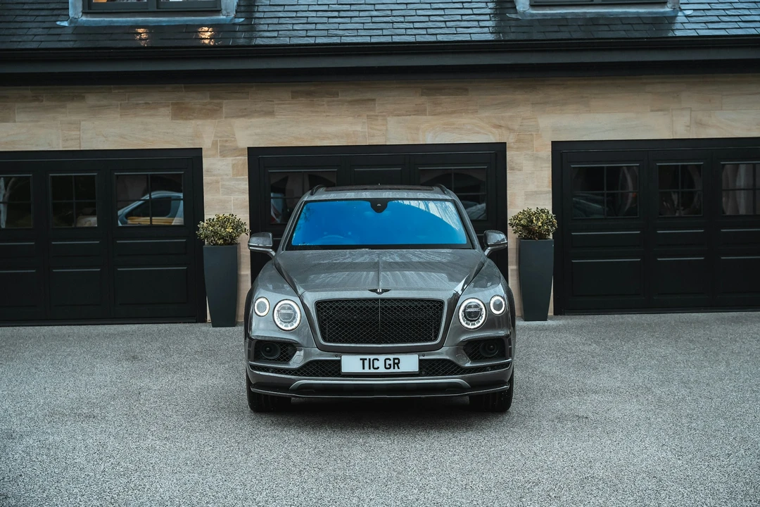 2016 Bentley Bentayga - Image 18 of 21