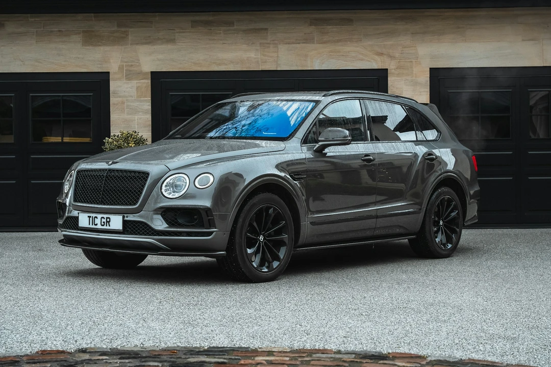 2016 Bentley Bentayga - Image 17 of 21