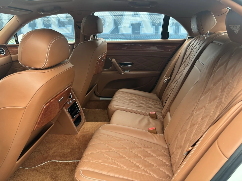 2016 Bentley Continental Flying Spur - Image 12 of 17