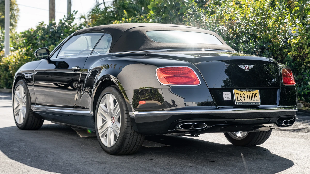 2016 Bentley Continental GT V8 2nd Gen - Image 16 of 31