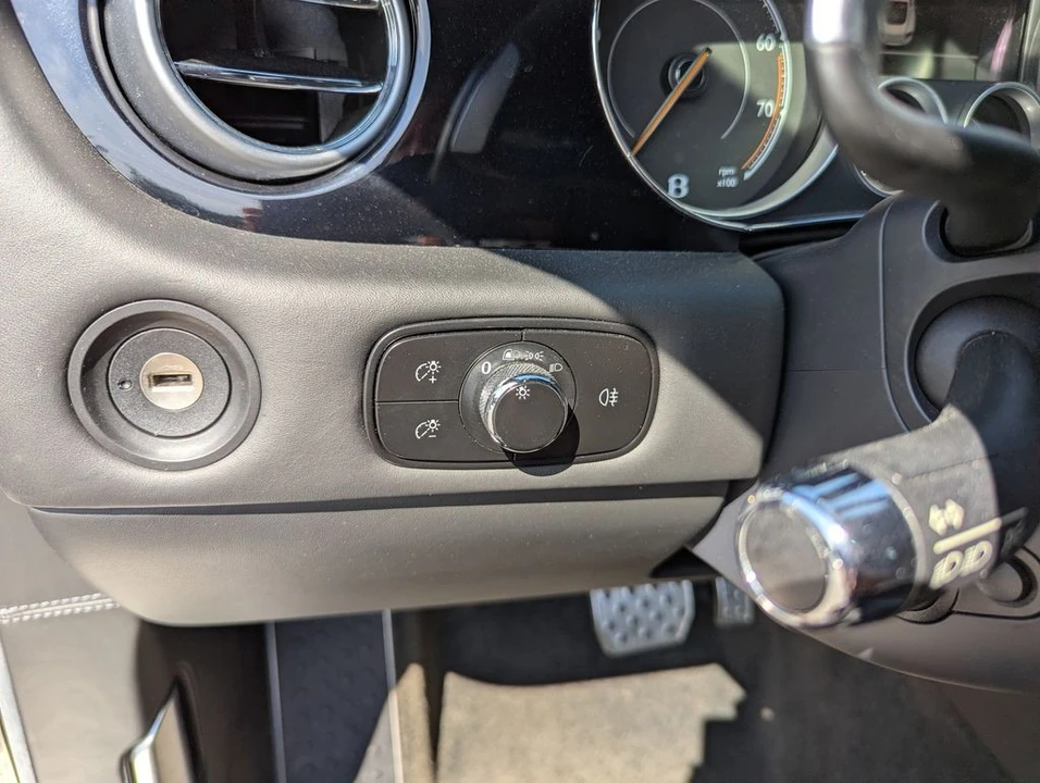 2016 Bentley Continental GT 2nd Gen - Image 15 of 31
