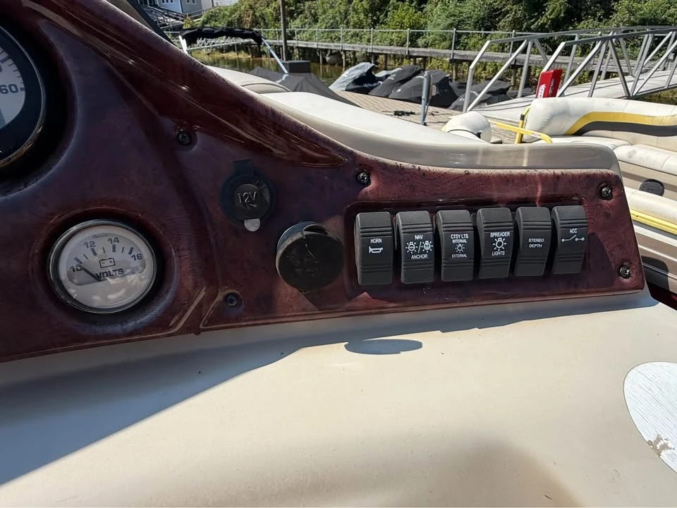 2016 Bentley - Image 16 of 16