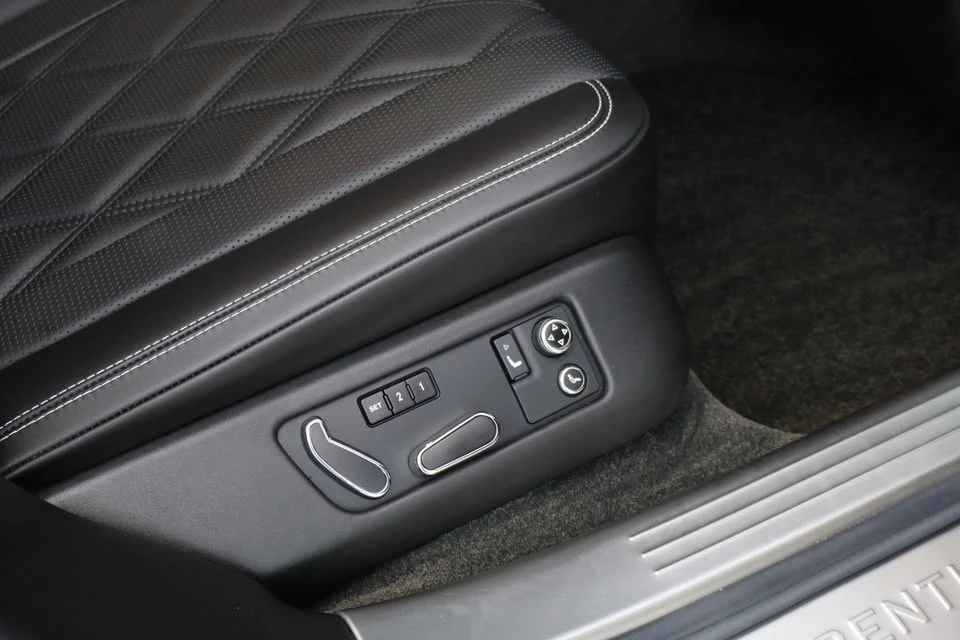 2016 Bentley Continental Flying Spur - Image 14 of 20