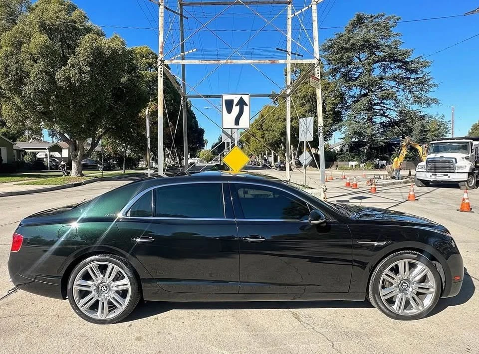 2016 Bentley Continental Flying Spur - Image 2 of 17