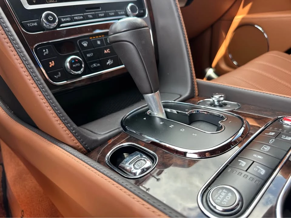 2016 Bentley Continental Flying Spur - Image 9 of 12