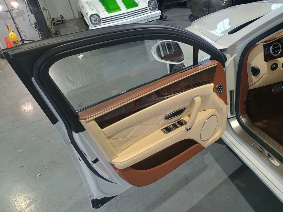 2016 Bentley Continental Flying Spur - Image 11 of 12
