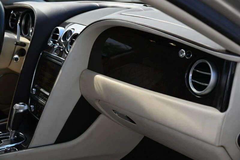 2016 Bentley Continental Flying Spur - Image 19 of 20