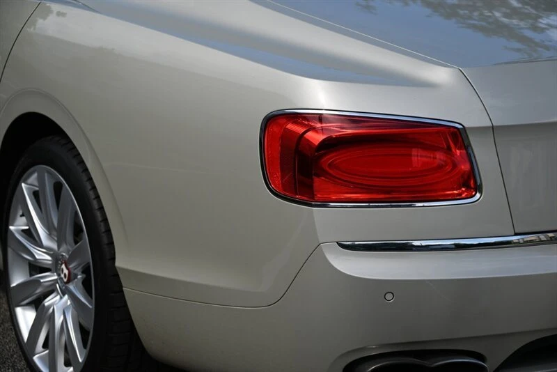 2016 Bentley Continental Flying Spur - Image 11 of 20