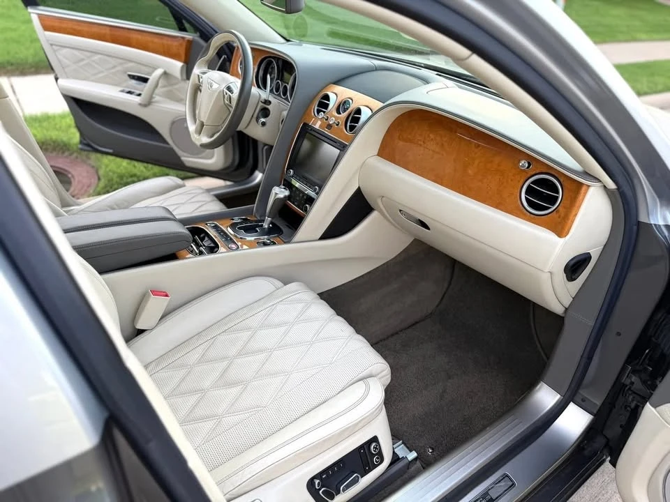 2016 Bentley - Image 8 of 16