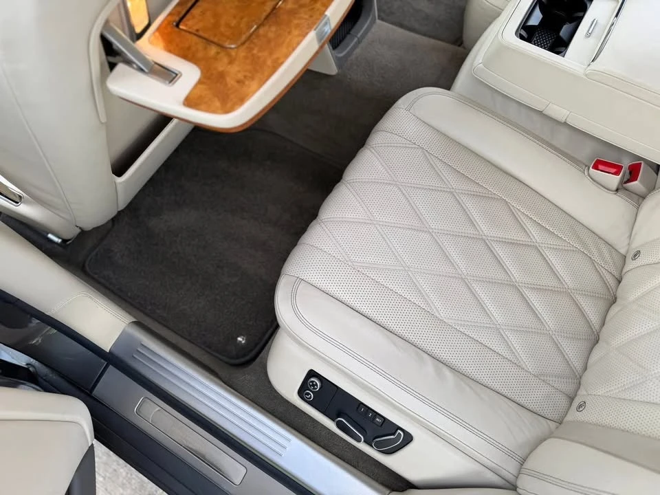 2016 Bentley - Image 11 of 16
