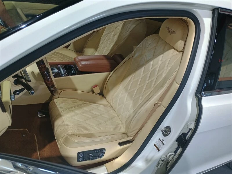 2016 Bentley Continental Flying Spur - Image 13 of 20