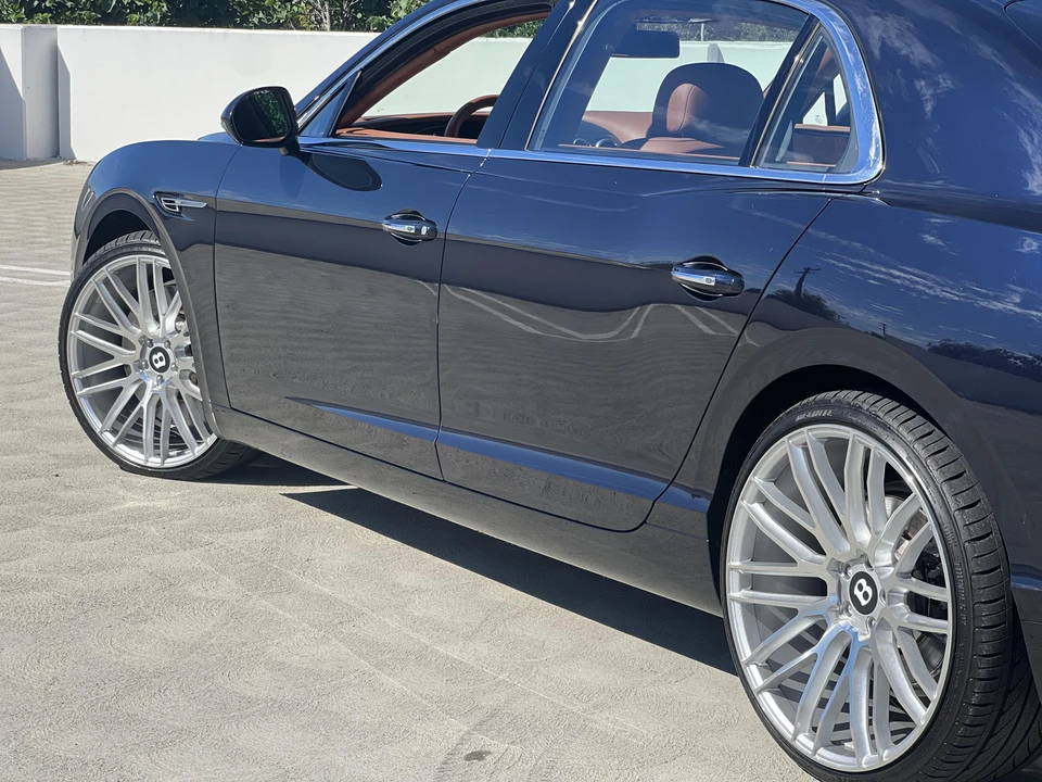 2016 Bentley Continental Flying Spur - Image 18 of 31