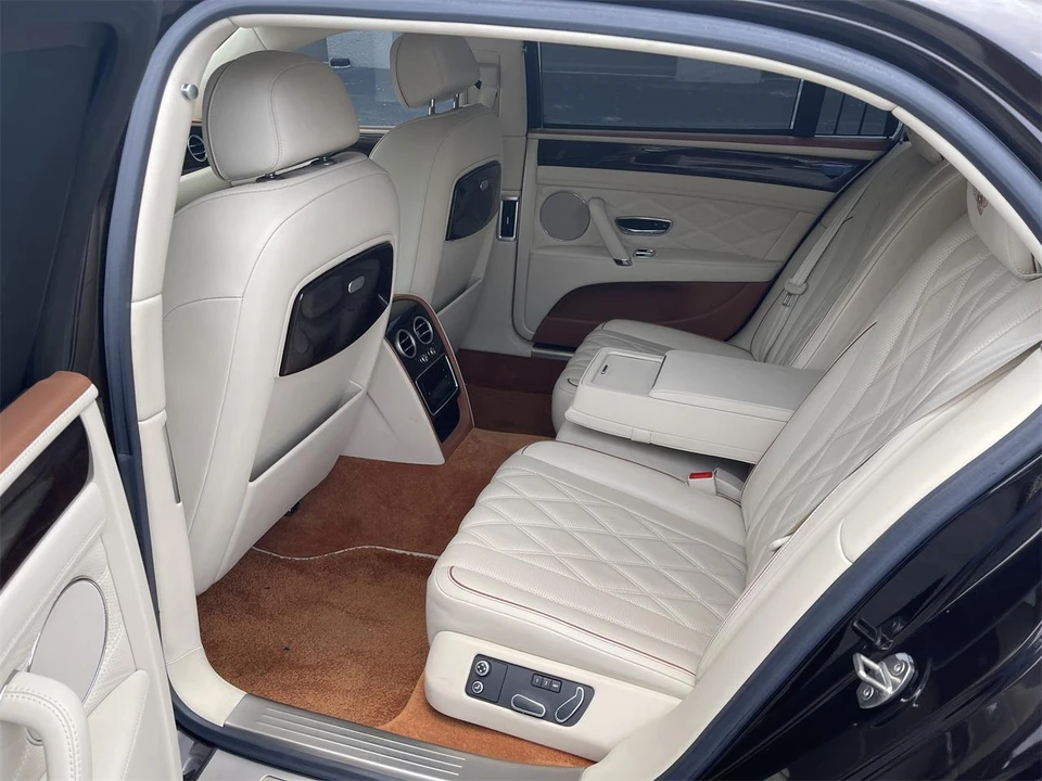 2016 Bentley Continental Flying Spur - Image 18 of 30