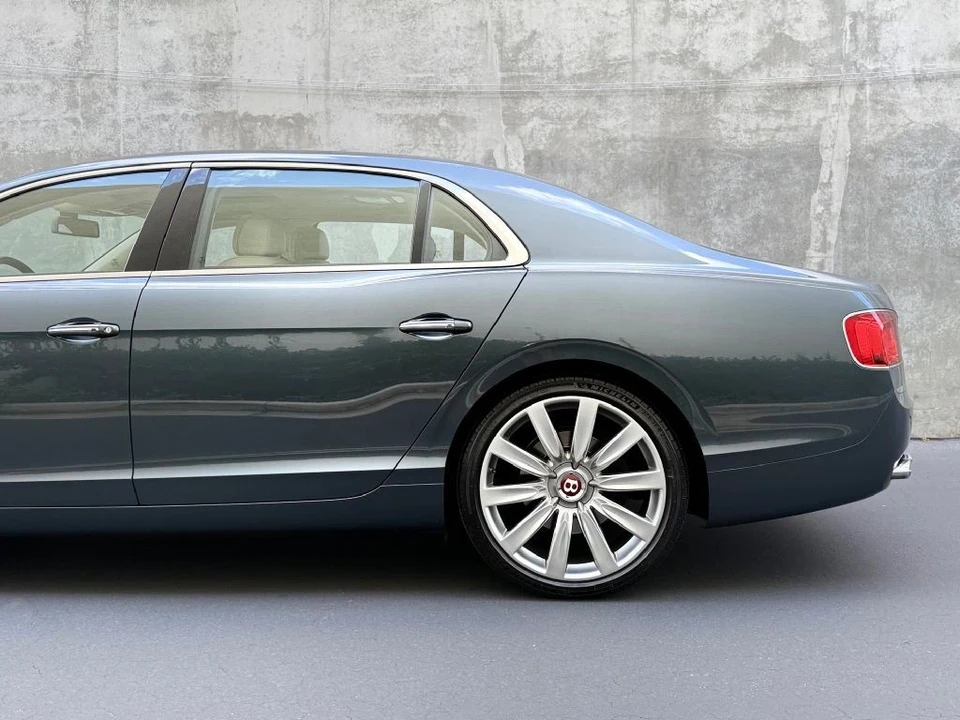2016 Bentley Continental Flying Spur - Image 11 of 21