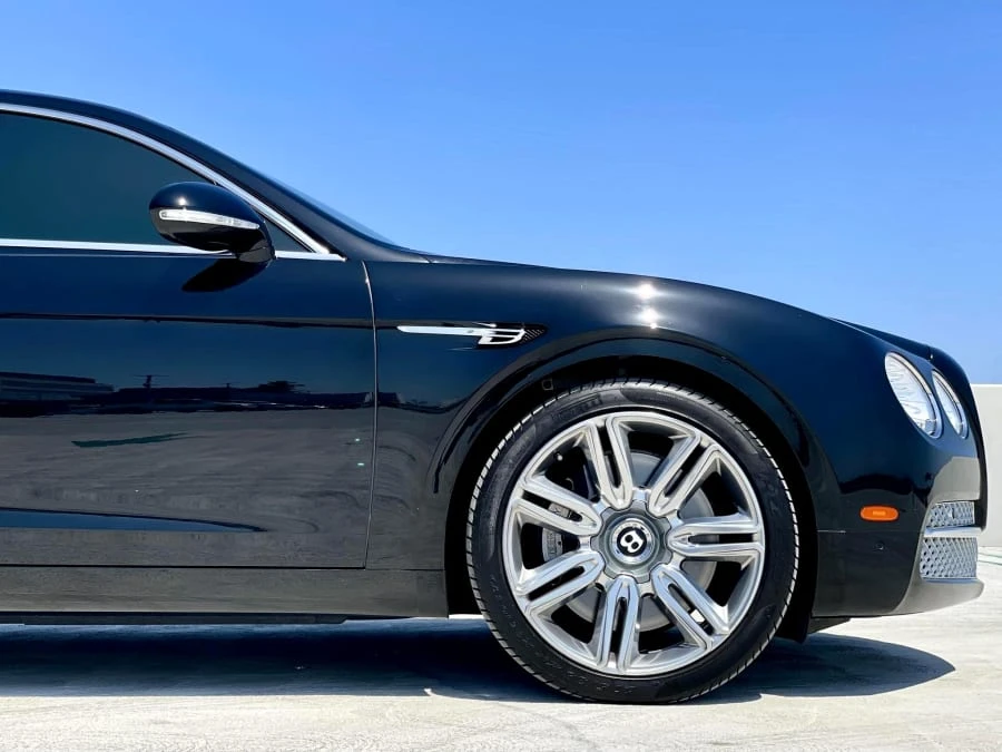 2016 Bentley Continental - Image 24 of 31