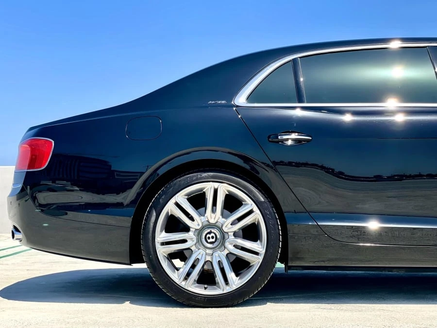 2016 Bentley Continental - Image 27 of 31