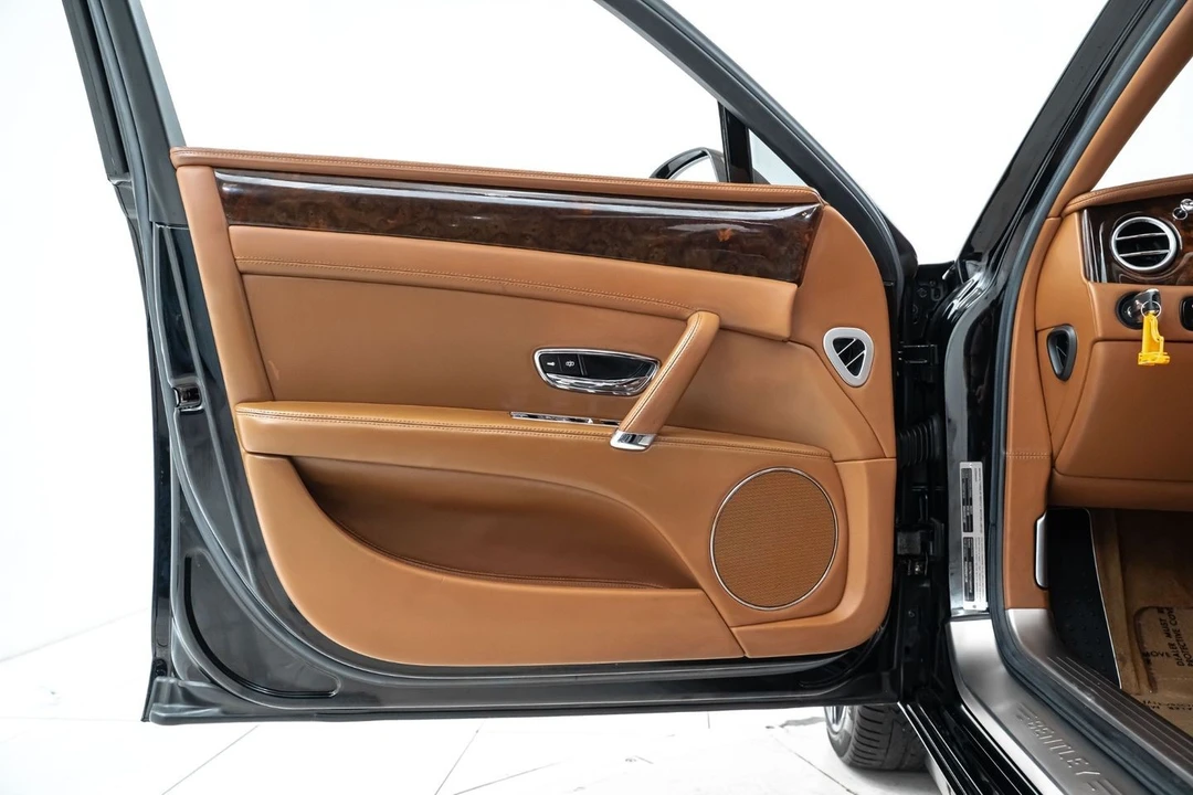 2016 Bentley Continental Flying Spur - Image 16 of 31
