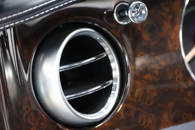2016 Bentley Continental - Image 25 of 31
