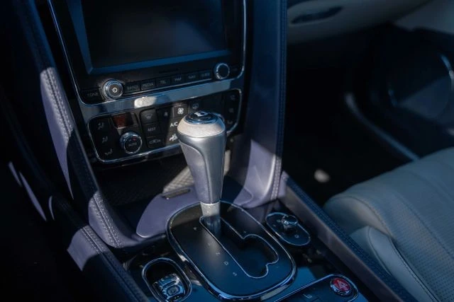 2016 Bentley Continental Flying Spur - Image 18 of 18