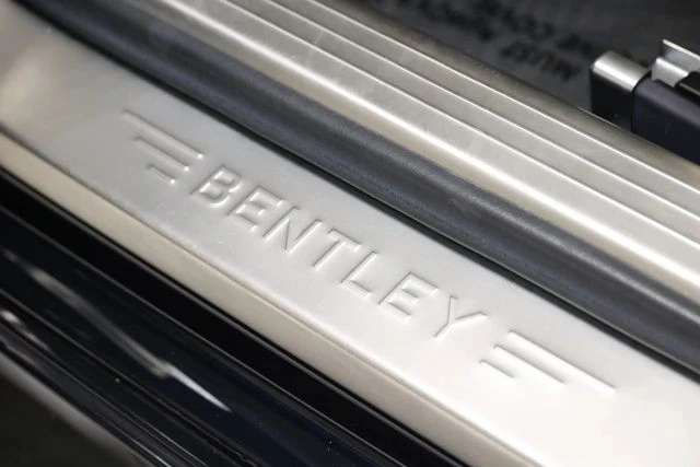 2016 Bentley Continental Flying Spur - Image 17 of 31