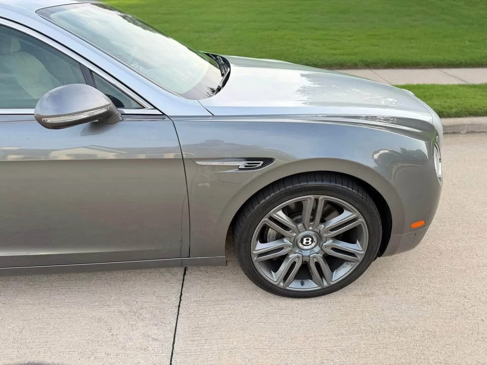 2016 Bentley - Image 18 of 18