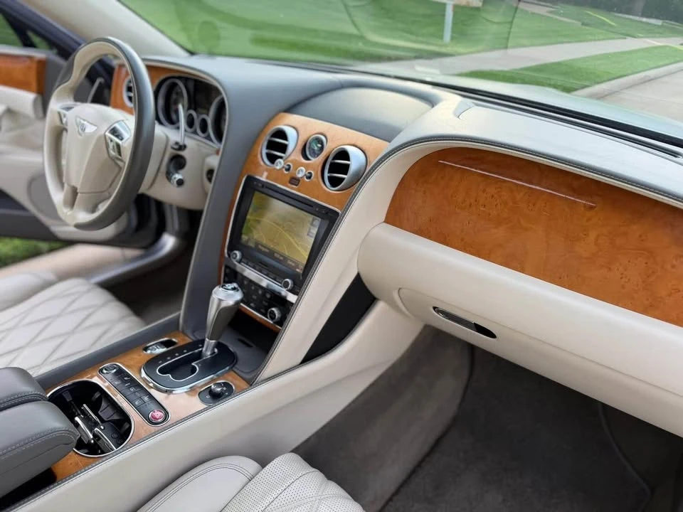 2016 Bentley - Image 10 of 18