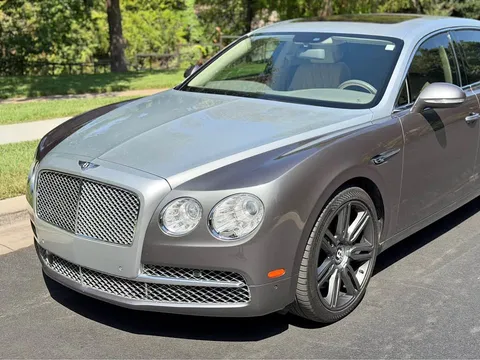 2016 Bentley Flying Spur W12 Mulliner Sedan 4D