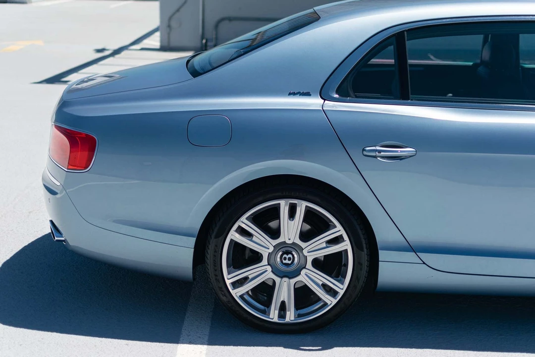 2016 Bentley Continental Flying Spur - Image 17 of 31