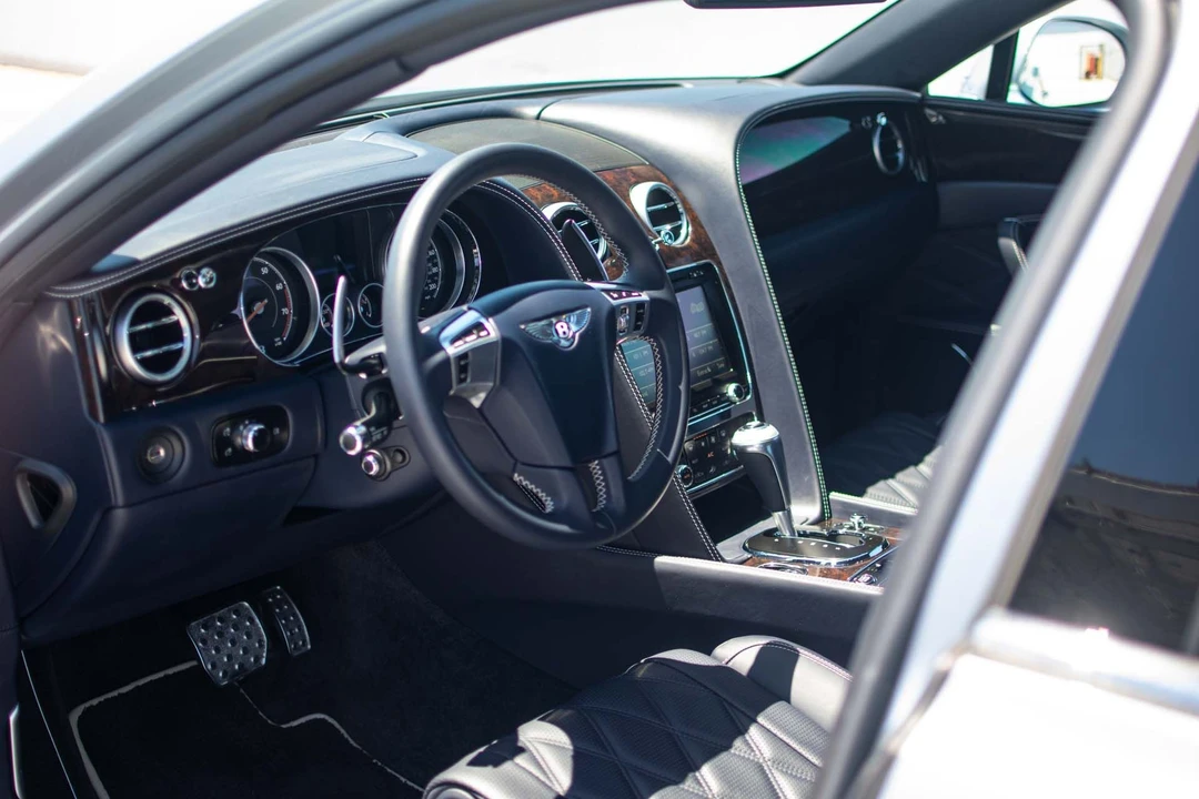 2016 Bentley Continental Flying Spur - Image 24 of 31