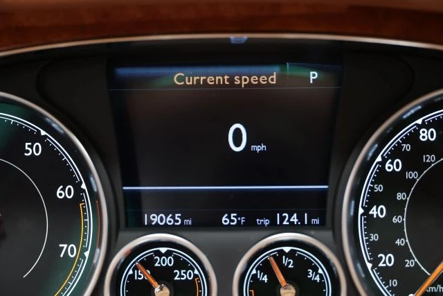 2016 Bentley Continental - Image 26 of 31
