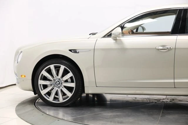 2016 Bentley Continental Flying Spur - Image 9 of 21
