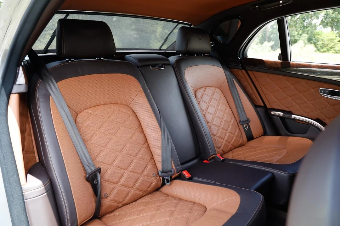 2016 Bentley - Image 16 of 31