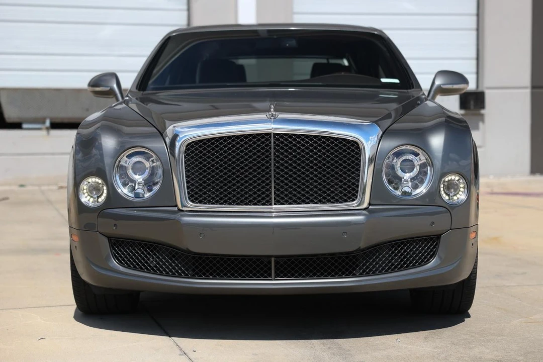 2016 Bentley - Image 19 of 31
