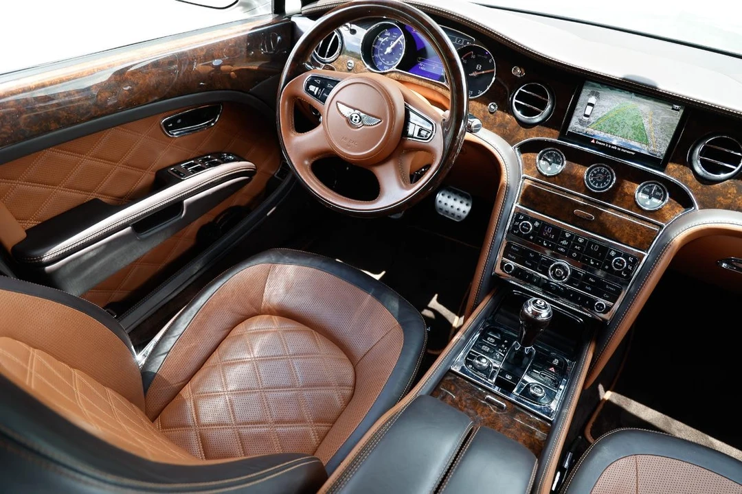 2016 Bentley - Image 22 of 31