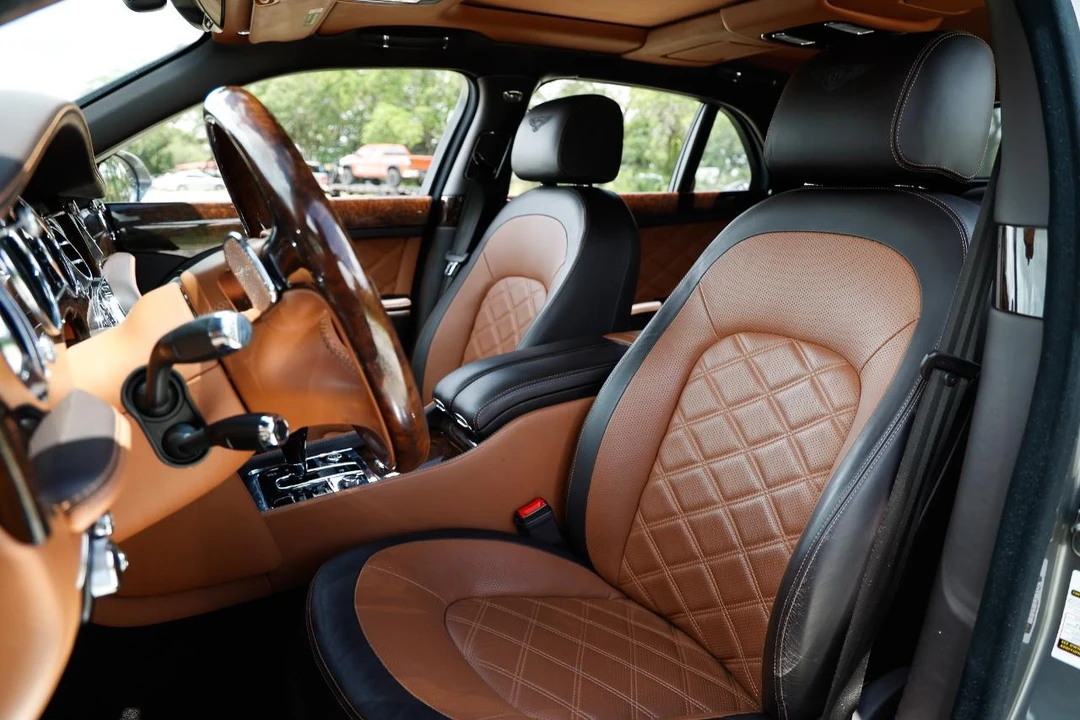 2016 Bentley - Image 8 of 31